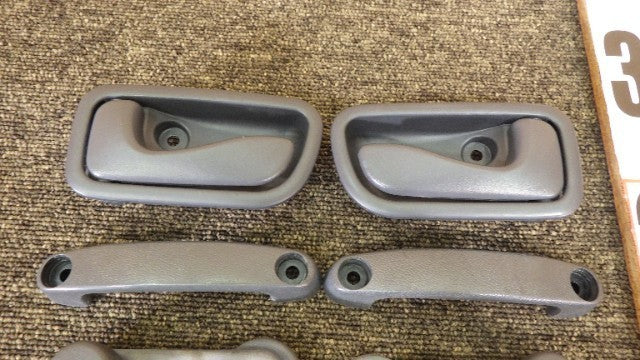 SUBARU SAMBAR TRUCK TT1 TT2 TV1 TV2 Front door trim parts set TESTED GENUINE JDM1